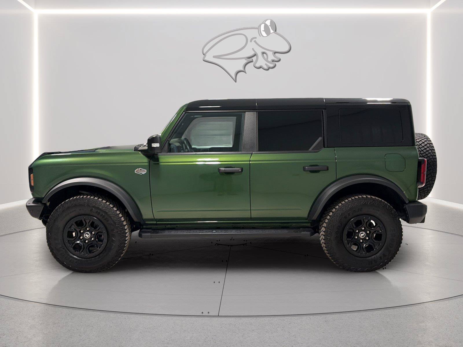 Certified 2024 Ford Bronco Wildtrak AWD/4WD image 3