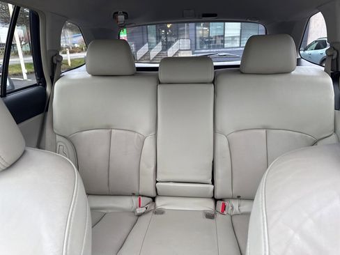 Used 2014 Subaru Outback 3.6R Limited image 6