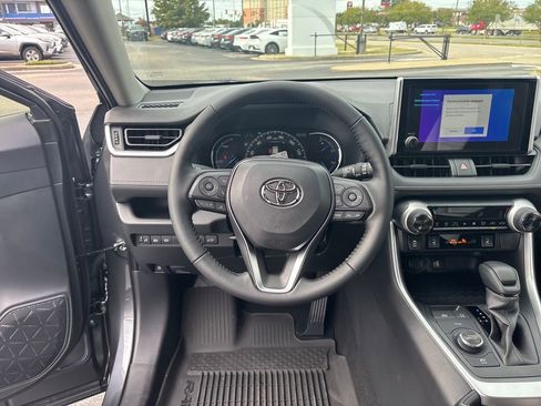 New 2025 Toyota RAV4 XLE image 14