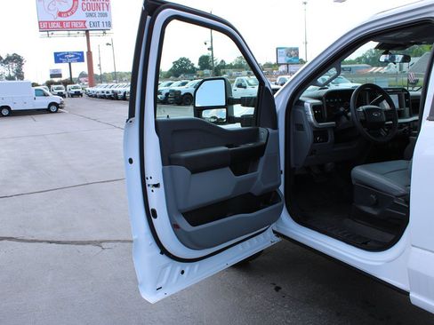 Used 2025 Ford F350 XL w/ XL Driver Assist Package RWD image 22