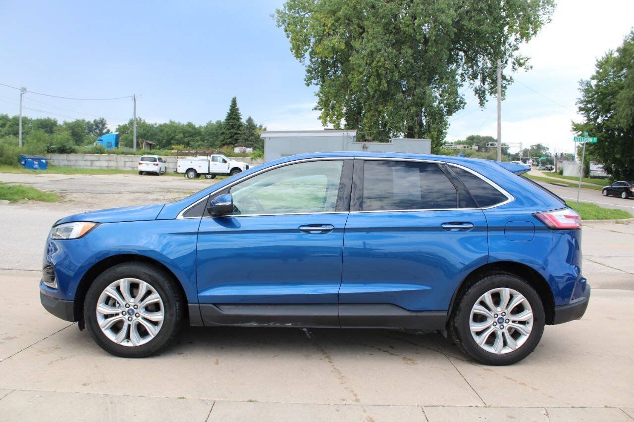 Used 2020 Ford Edge Titanium w/ Equipment Group 301A AWD/4WD image 5
