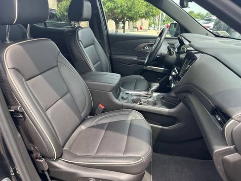 Used 2023 Chevrolet Traverse Premier w/ Redline Edition AWD/4WD image 27