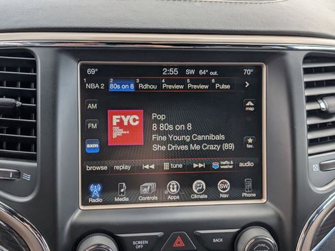 Used 2015 Jeep Grand Cherokee Overland w/ Advanced Technology Group AWD/4WD image 19