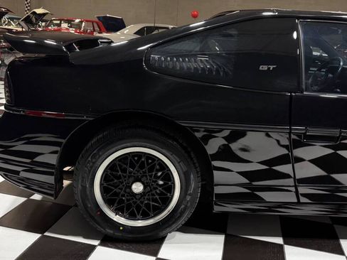 Used 1988 Pontiac Fiero GT image 22