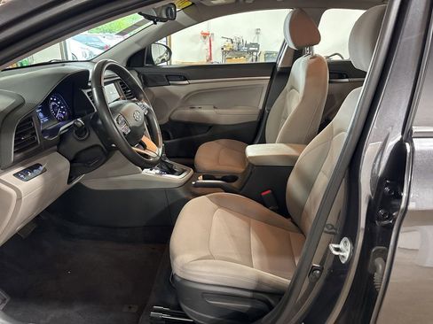 Used 2020 Hyundai Elantra Value Edition w/ Cargo Package (C1) FWD image 22