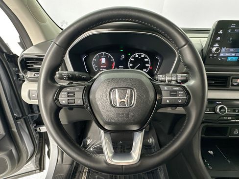 Used 2023 Honda Pilot EX-L image 11