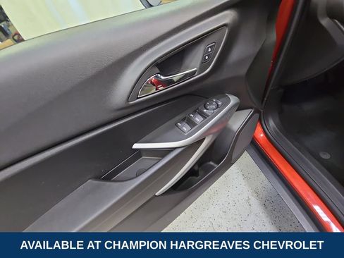 Used 2024 Chevrolet Trax RS w/ Driver Confidence Package FWD image 31