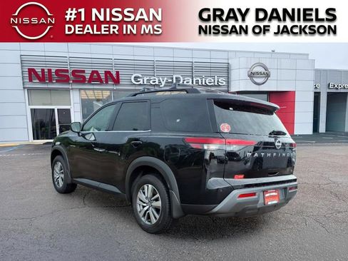 New 2026 Nissan Pathfinder SL FWD image 5