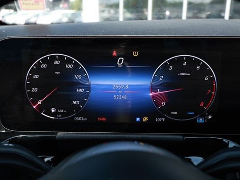 Used 2025 Mercedes-Benz GLA 250 image 12