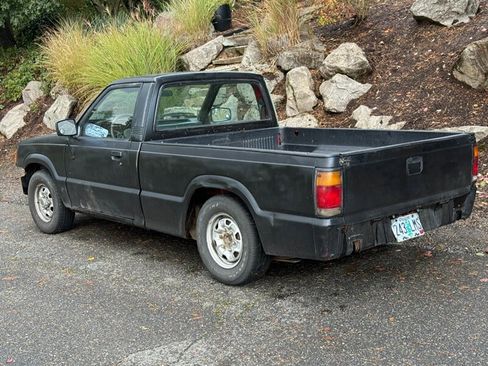 Used 1990 MAZDA B-Series Pickup 2WD Regular Cab B2200 image 3