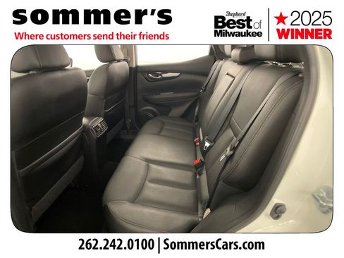 Used 2017 Nissan Rogue Sport SL w/ SL Premium Package image 23