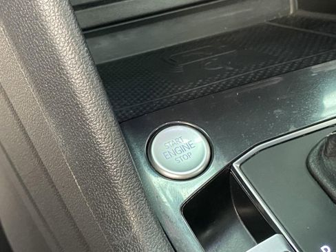 Used 2021 Volkswagen Tiguan SEL image 28