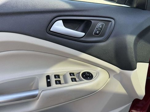 Used 2018 Ford Escape SEL image 17