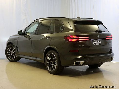 Used 2026 BMW X5 xDrive50e w/ M Sport Package AWD/4WD image 3