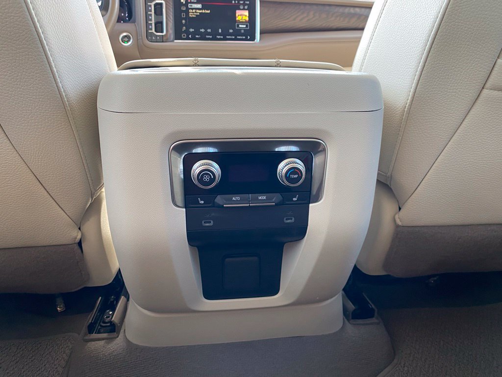 Used 2022 GMC Yukon XL Denali w/ Max Trailering Package AWD/4WD image 25