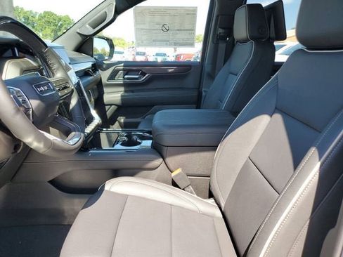 New 2026 GMC Yukon XL Elevation w/ Elevation Premium Package AWD/4WD image 19