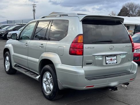 Used 2005 Lexus GX 470 image 3