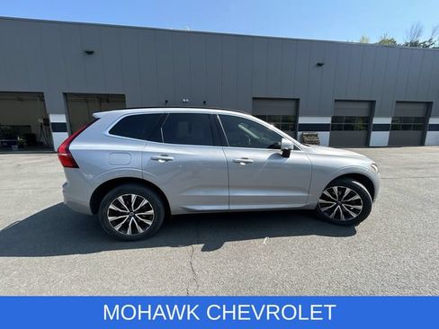 Used 2023 Volvo XC60 B5 Core w/ Climate Package AWD/4WD image 6