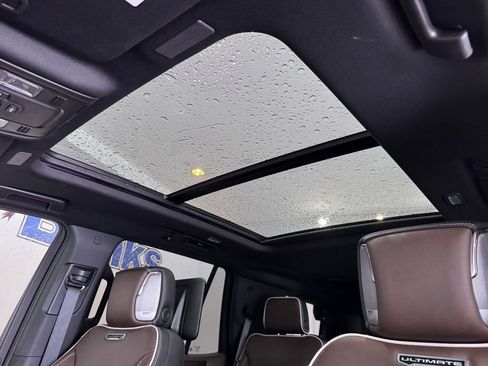 Certified 2025 GMC Yukon Denali Ultimate w/ LPO, Floor Liner Package AWD/4WD image 12