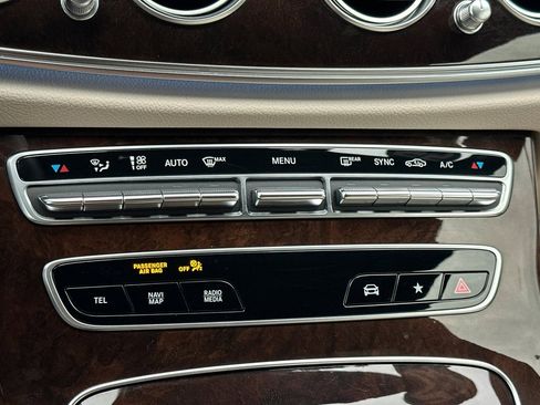 Used 2022 Mercedes-Benz E 350 Sedan image 26