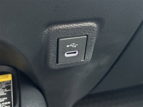 Used 2025 Toyota Corolla SE image 26