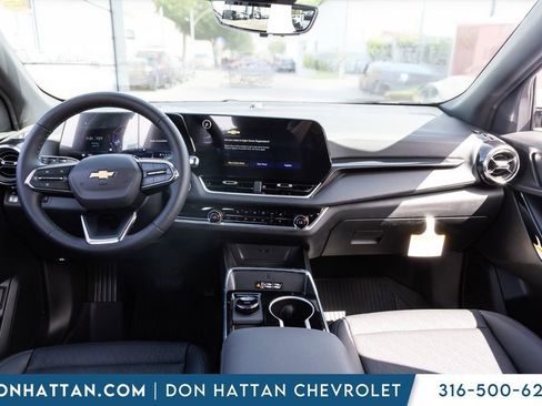 New 2026 Chevrolet Equinox LT w/ Convenience Package II FWD image 4