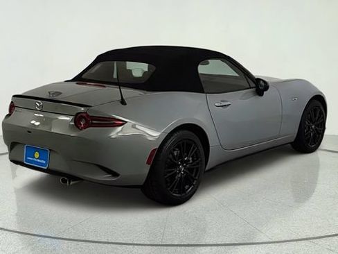 New 2026 MAZDA MX-5 Miata Club w/ Interior Package RWD image 7