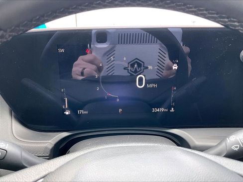 Used 2024 Buick Encore GX Sport Touring AWD/4WD image 23