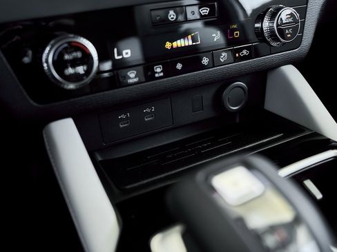 New 2026 Mitsubishi Outlander SE image 48