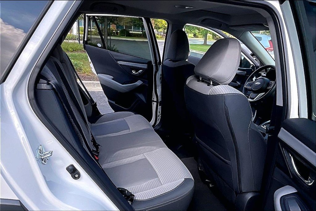 Certified 2025 Subaru Outback Premium AWD/4WD image 34