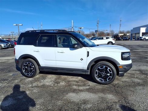 Used 2024 Ford Bronco Sport Outer Banks w/ Tech Package image 5