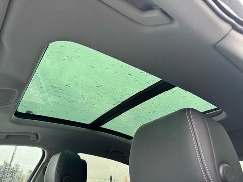 Used 2021 Audi e-tron Premium w/ Towing Package image 42