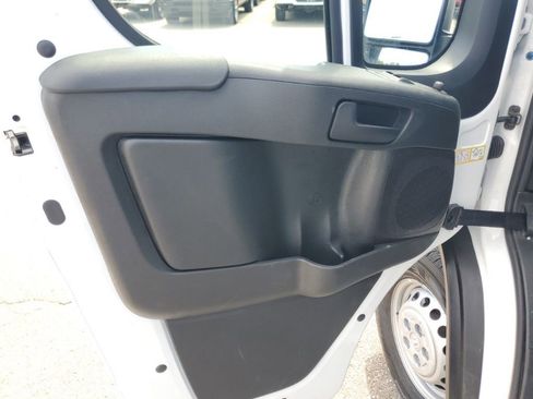 Used 2026 RAM ProMaster 2500 w/ Convenience Group FWD image 8
