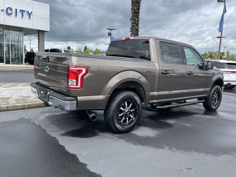 Used 2015 Ford F150 XLT w/ Equipment Group 302A Luxury RWD image 3