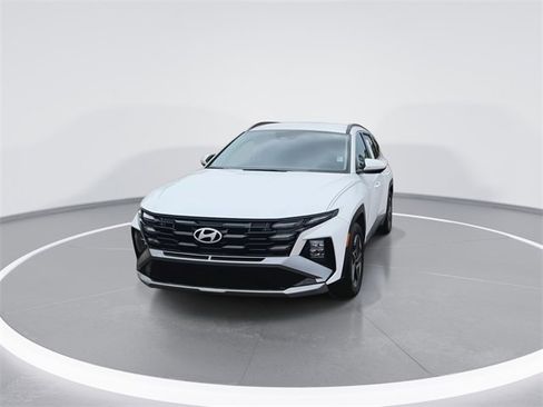 Used 2025 Hyundai Tucson SEL image 3