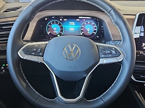 New 2026 Volkswagen Atlas SE image 36