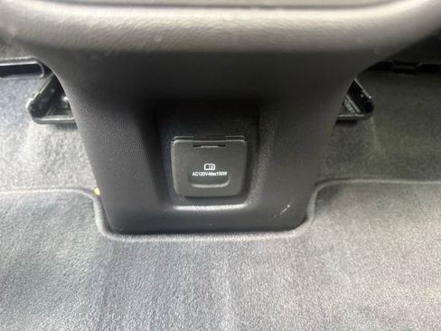 Used 2021 GMC Terrain SLE w/ Driver Convenience Package FWD image 32