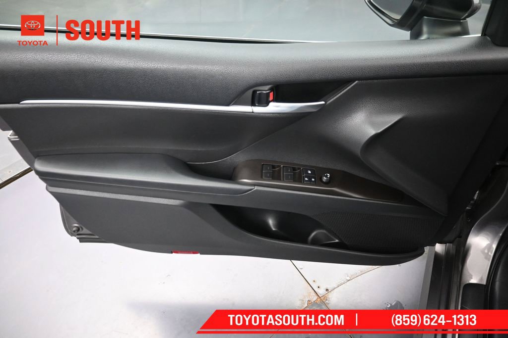 Used 2022 Toyota Camry LE FWD image 23