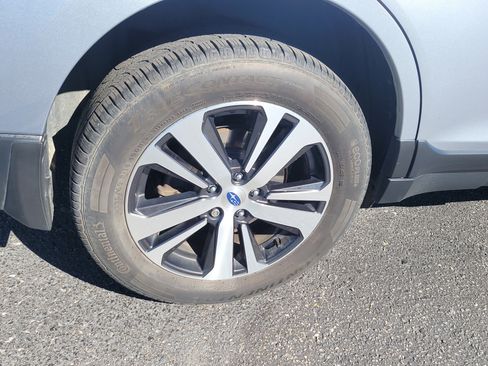 Used 2019 Subaru Outback 2.5i Limited w/ Popular Package #2 image 9