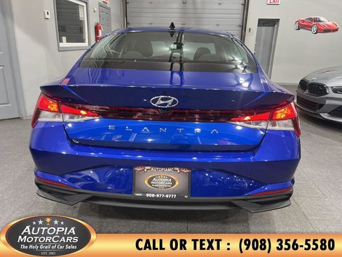 Used 2023 Hyundai Elantra SEL w/ Cargo Package image 32
