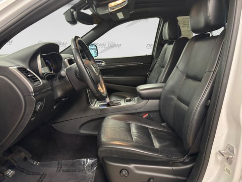 Used 2018 Jeep Grand Cherokee Limited AWD/4WD image 9