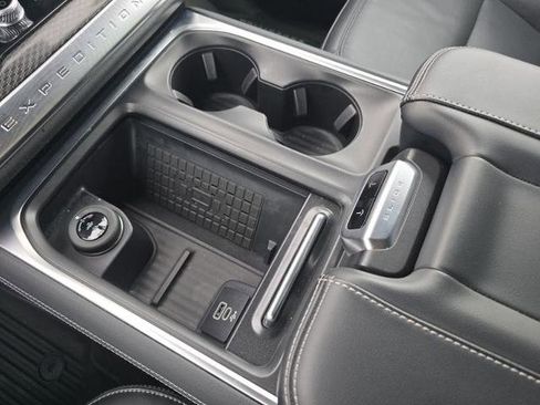 Certified 2025 Ford Expedition Max Platinum w/ Stealth Performance Package image 28