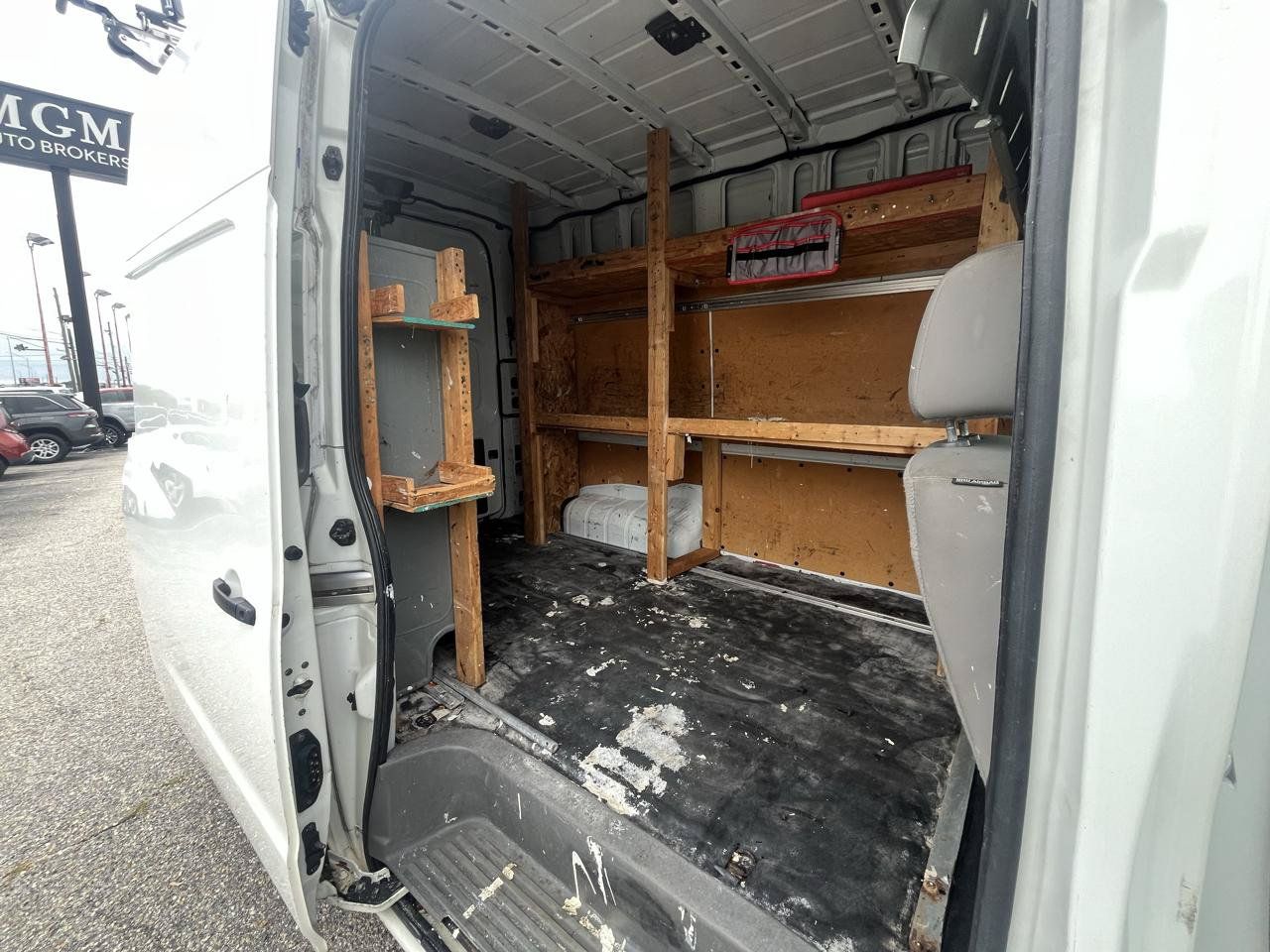 Used 2018 Nissan NV 2500 SV RWD image 42