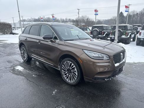 Used 2022 Lincoln Corsair Reserve w/ Sport Package image 11