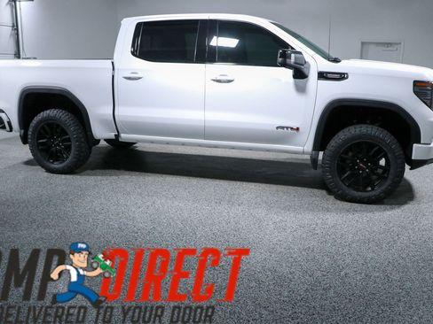 Used 2025 GMC Sierra 1500 AT4 w/ AT4 Preferred Package AWD/4WD image 7