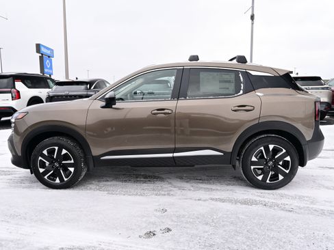 New 2026 Nissan Kicks SV image 5