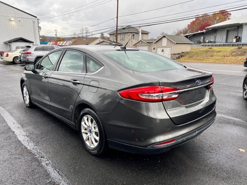 Used 2017 Ford Fusion S image 4