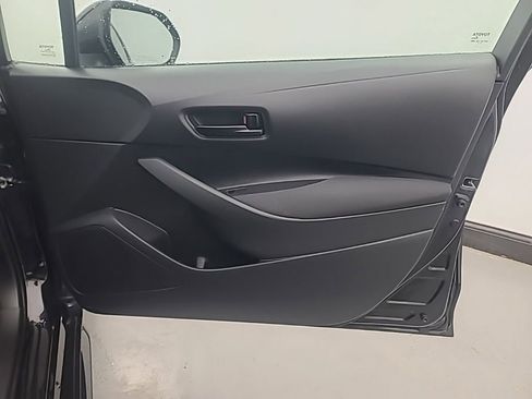 Used 2025 Toyota Corolla LE image 13