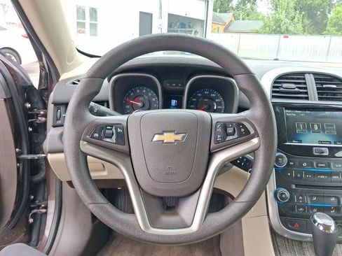 Used 2015 Chevrolet Malibu LT w/ Power Convenience Package FWD image 13
