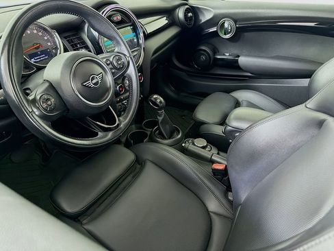Used 2019 MINI Cooper 2-Door Hardtop w/ Signature Upholstery Package FWD image 27
